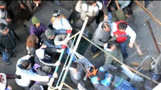Ushuaia: destrozos en la Casa de Gobierno por choque entre policías y manifestantes