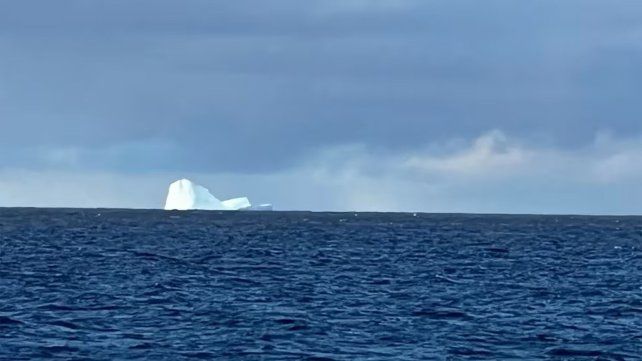 Un iceberg apareció flotando frente a las costas de Ushuaia