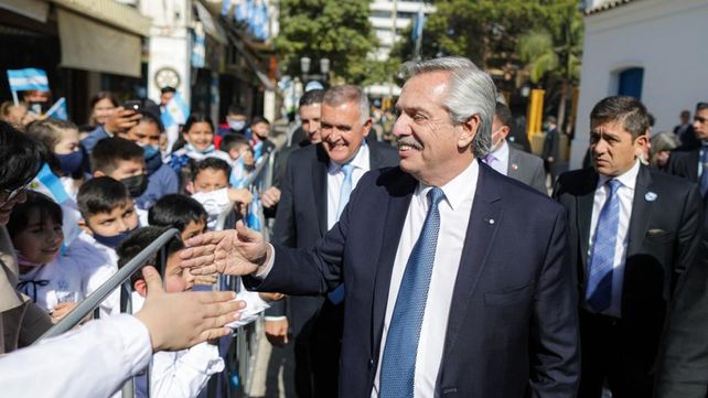 Alberto Fernández hizo un fuerte llamado a la unidad y denunció embestida de grupos concentrados. A esa realidad tan compleja estamos aquí para hacerle frente