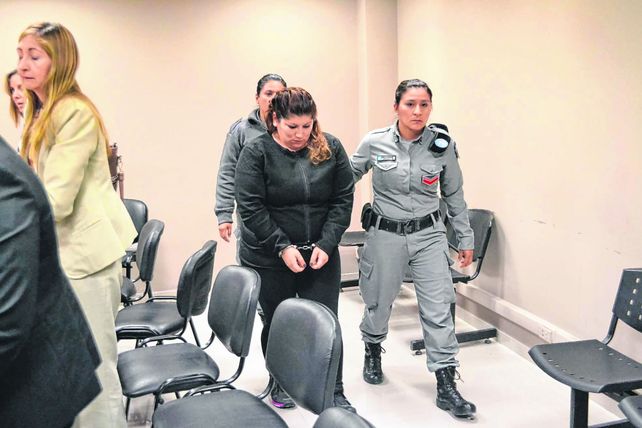 Una mujer fue condenada a perpetua por haber asesinado a golpes a sus dos hijas
