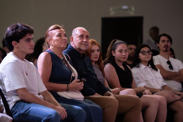 Celia Arena, quien acompañó a Perotti en Rosario, cuestionó la intención del oficialismo de prorrogar parcialmente la emergencia en seguridad. 