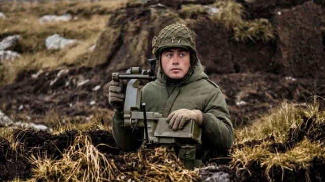 Soldado argentino en una trinchera
