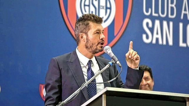 Tinelli y una fuerte carta.