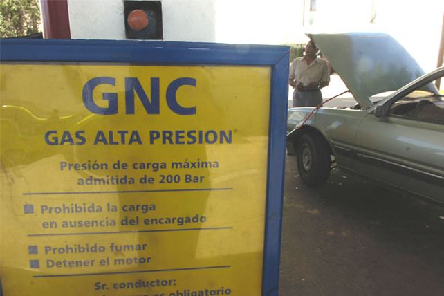 Aunque el GNC pasó los 2 pesos, se instalan 400 equipos por mes en la ciudad