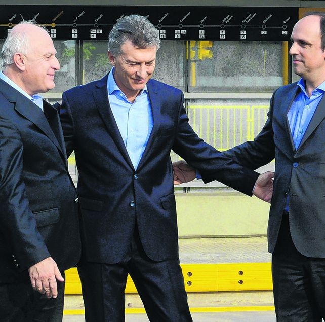 cruces. El gobernador Lifschitz