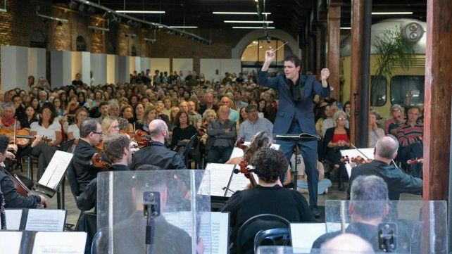 Más de 700 personas vieron a la Orquesta Sinfónica de Entre Ríos en el Centro Cultural Juan L. Ortiz