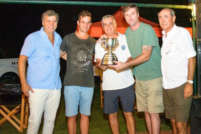 Charles Roberts, Andrés Albertengo, Sergio Aguirre, Guillermo y Gonzalo Vítola.