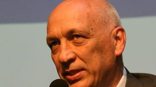 Por falta de recursos, Antonio Bonfatti no descarta los bonos
