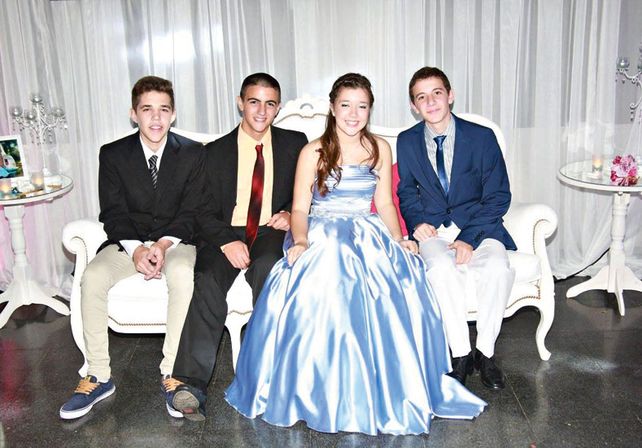 Los 15 de Ale