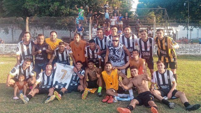 Nacional viene de golear a Arroyo Leyes y ahora se medirá con Los Juveniles.