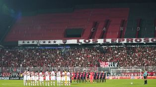 La dirigencia de Newells no sólo piensa en terminar la bandeja alta sino en un nuevo polideportivo.