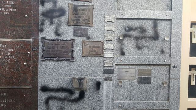 Los grupos nazis están presentes en Entre Ríos y algunos fueron condenados. Pintan esvásticas