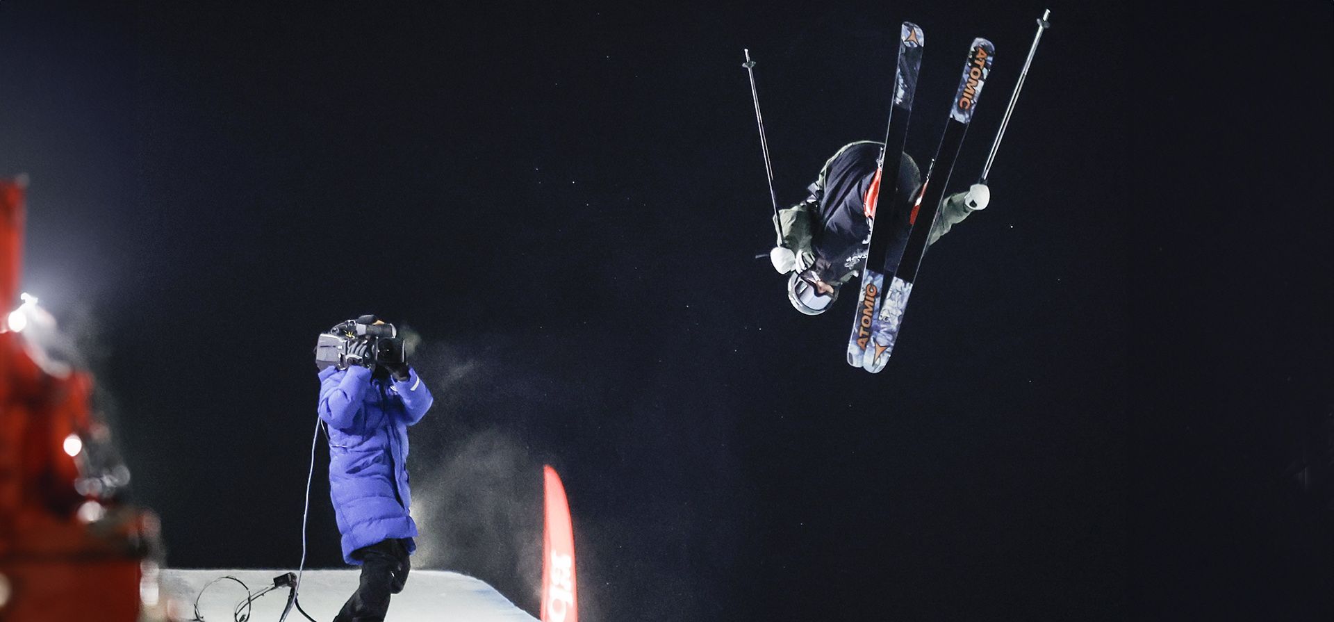 El finlandés Jon Sallinen compite durante la Copa Mundial de freeski masculino de halfpipe en Calgary, Alberta, el jueves 15 de febrero de 2024. (eff McIntosh/The Canadian Press vía AP) El finlandés Jon Sallinen compite durante la Copa Mundial de freeski masculino de halfpipe en Calgary, Alberta, el jueves 15 de febrero de 2024. (eff McIntosh/The Canadian Press vía AP)