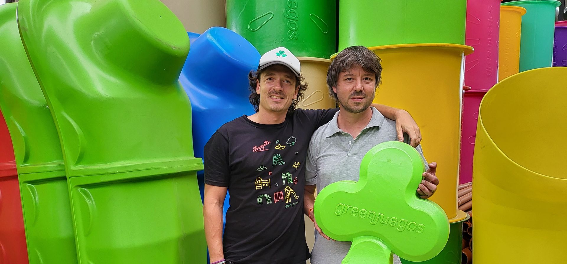 Arrancaron fabricando juegos en un garage y fueron elegidos por la familia Messi