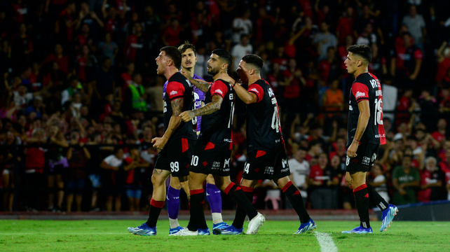 El Colo Ramírez grita con todo su gol