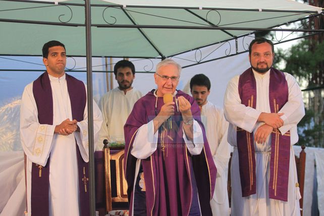 Una multitud recibió al padre Darío Betancourt en Oro Verde