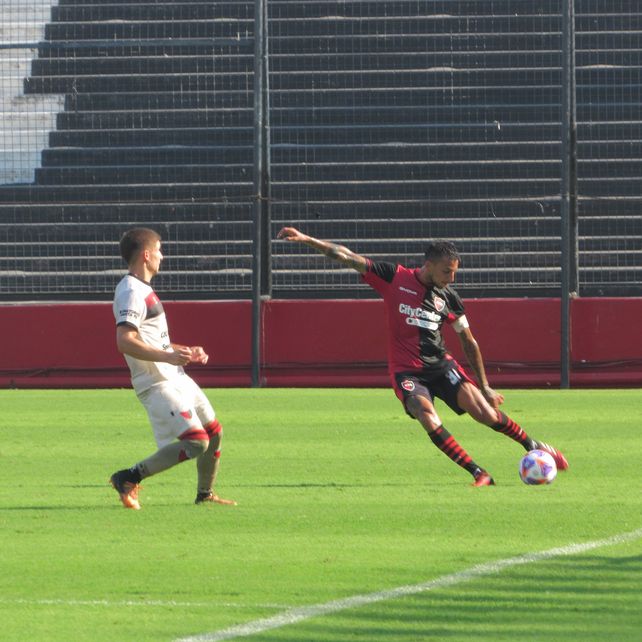 Se pone a punto. El Piri Vangioni sumó 70 minutos en cancha con la reserva.