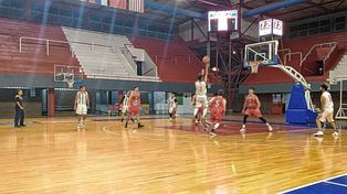 Rivadavia B le arrebató el invicto a Unión en el Dos Orillas
