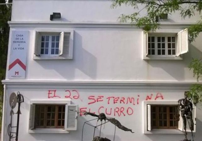 Así quedó la entrada de Mansión Seré.Foto:@marianomogni