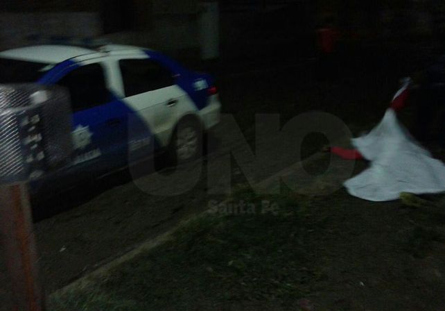 Asesinaron a un hombre con tres balazos y machetazos en Santo Tomé