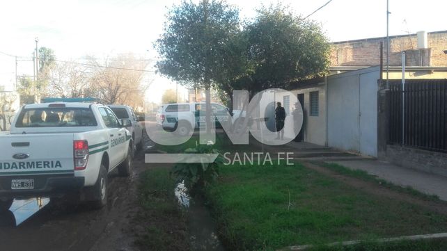 En un allanamiento detuvieron a tres vendedores de drogas en barrio Transporte