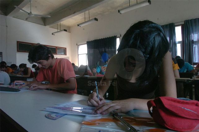 Educación cambió el nombre a los títulos de 40 personas trans