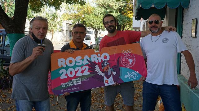 Los vecinos de la zona del Parque Suramericano recibieron la visita de colaboradores de la organización.