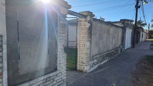 Barrio Guadalupe Oeste: un vecino llegó a su casa y se encontró a un delincuente con un machete