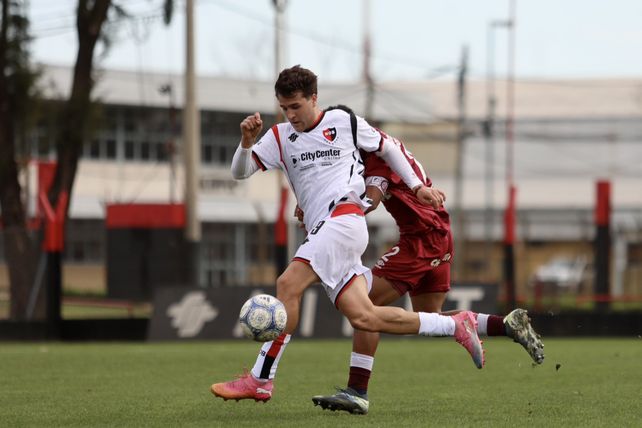 El centrodelantero de Newells Joaquín Amadío
