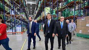 El ministro Massa y parte del gabinete económico visitaron la planta de Mirgor.