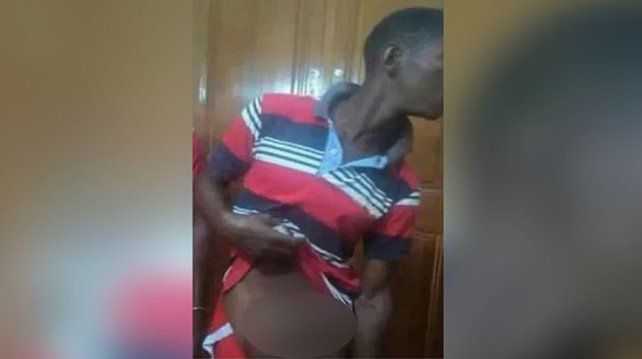 Se acostó con una mujer casada y su pene bajó a sus rodillas: ¿gualicho o photoshop?