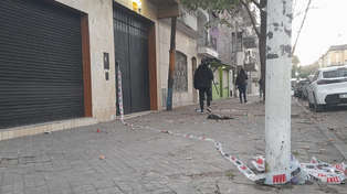 San Lorenzo al 3200, el lugar donde un hombre baleado este lunes a la madrugada. La víctima alcanzó a llegar hasta el local gastronómico de Santa Fe y Vera Mujica.&nbsp;