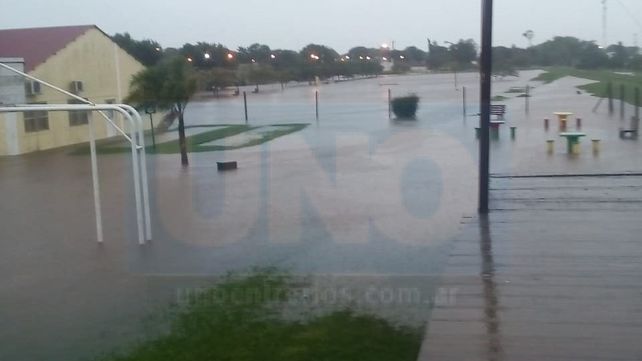 VIDEO: En Larroque cayeron 105 milímetros en una hora y el 70% del pueblo está inundado
