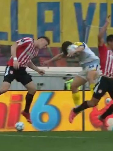 La bronca de Estudiantes en un final bochornoso y todos los dardos para Darío Herrera