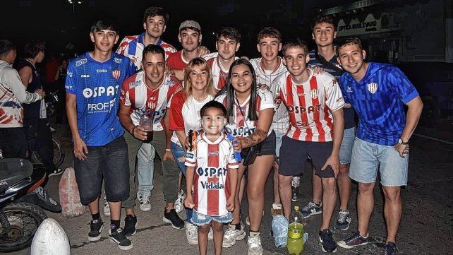 Todo el color de los hinchas de Unión para el partido ante Aldosivi