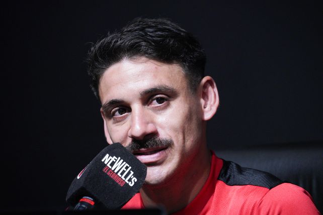 Cóccaro y Cabrera resaltaron la pasión y la exigencia de jugar en Newells y palpitaron el clásico