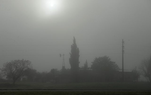 Esta mañana hubo bancos de niebla que redujeron la visibilidad. (foto: Celina Mutti Lovera)