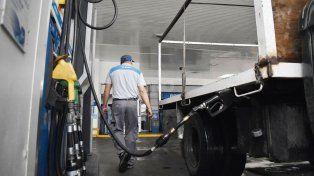 Anticipan que el precio de los combustibles volverá a subir desde el domingo tras la baja de mayo