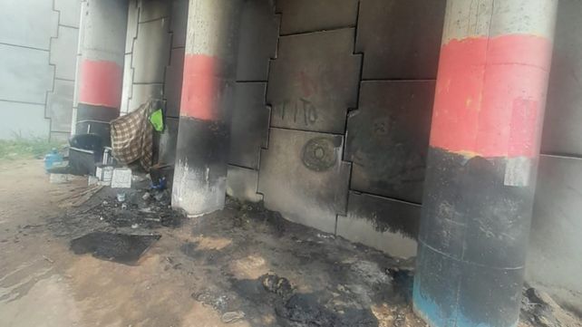 Dos personas fueron detenidas por encender el fuego en la zona norte.