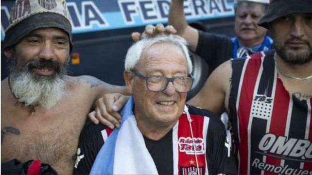 Carlos Dawlowski: Cuando vinieron los gendarmes les dije: `Esto es pobre contra pobre: ustedes no llegan a fin de mes y nosotros tampoco