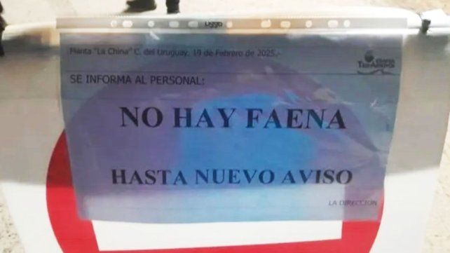 La empresa avícola&nbsp;Granja Tres Arroyos acordó con sindicatos reducción de la jornada laboral y de salarios en sus principales plantas para evitar despidos