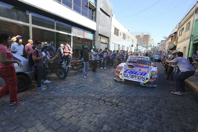 Los fanáticos del TC coparon Diario UNO