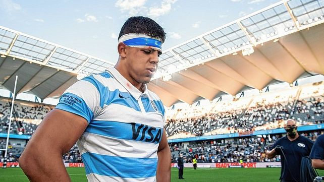 El rufinense Santiago Chocobares se lesionó y se pierde casi toda la temporada de Los Pumas.