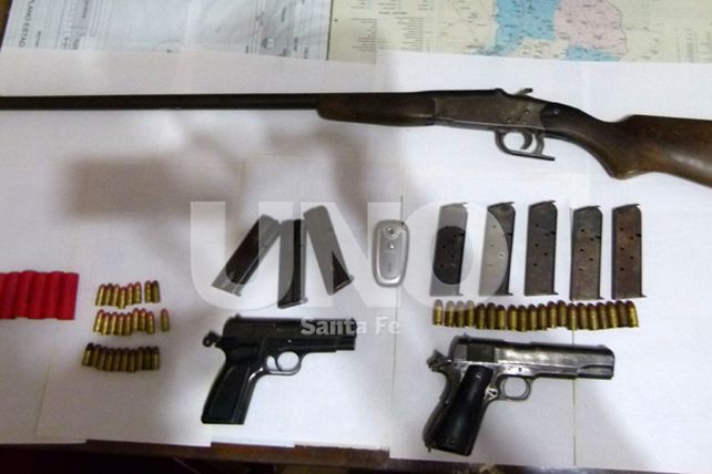 Armas de guerra y detenidos en el barrio Varadero Sarsotti