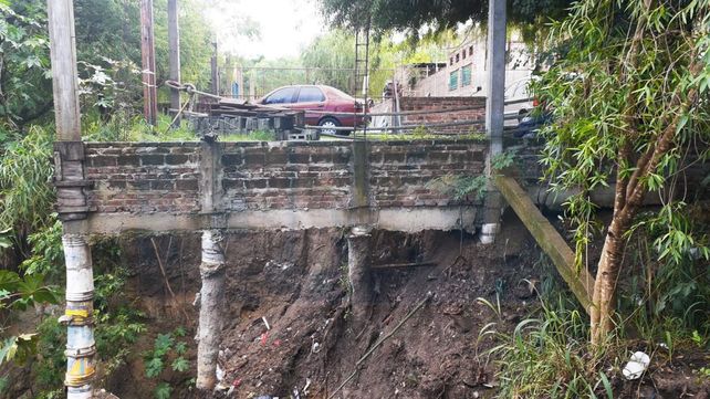 La Municipalidad de Paraná advirtió un riesgo inminente de desmoronamientos en un sector del Puerto Viejo