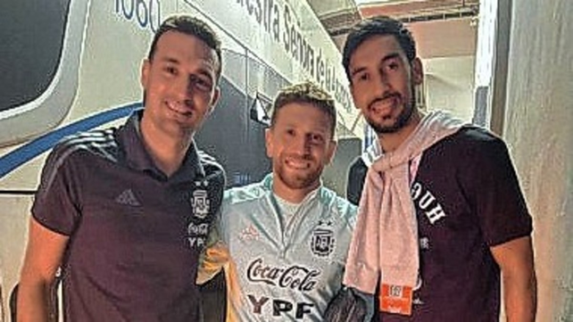 El ex-Colón que se encontró con excompañeros de Argentina