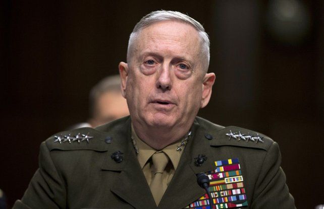 El general John Mattis, a cargo del Comando Central de EEUU en 2010, alabó las cualidades y los presuntos avances del nuevo ejército afgano. 