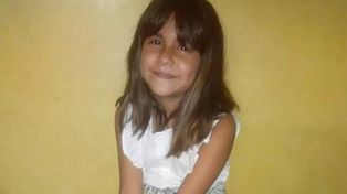 Un motociclista que hacía wheelie atropelló y mató a una nena de 9 años en Merlo