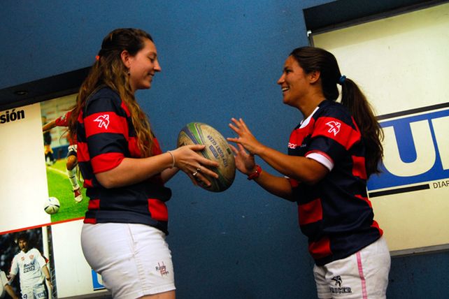 Ellas... entre gambetas y scrums
