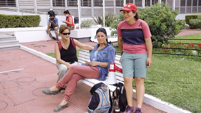 Dolores e integrantes del proyecto Artigas